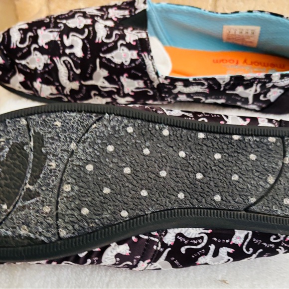 BOBS for Cats by Sketchers Black Cat Print Slip-On Shoes Women’s Size 7 - Picture 6 of 6